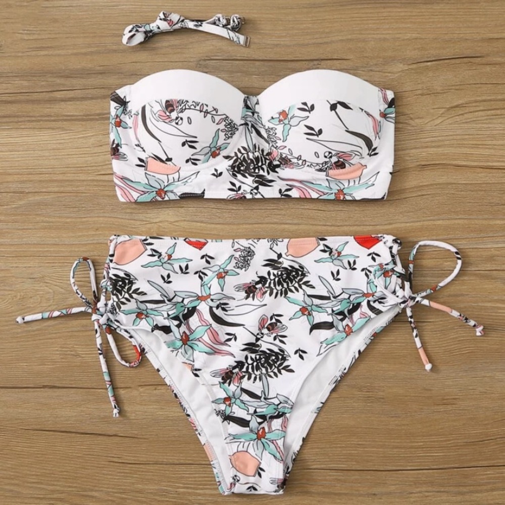 Perfect strapless bathing suit